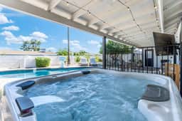 Modern Phoenix Retreat - Hot Tub, Pool, Fire Pit
