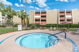 Old Town Scottsdale 1BR Condo | Pool, Spa, WFH