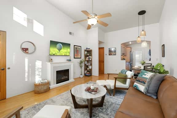 Uptown Sedona 2BR Retreat – Fireplace + EV Charger - Image 1