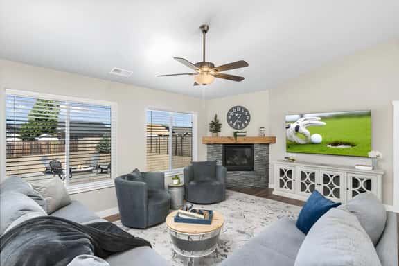 Travelers Paradise | NEW Home! - Image 1