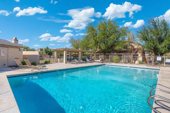 2BR Near Cubs Spring Training w/ Heated Pool & Spa - Image 4
