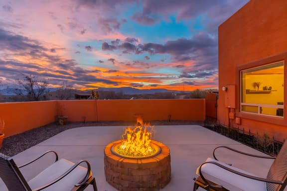 Terracotta Cove - Hot tub, Fire pit, Star gazing