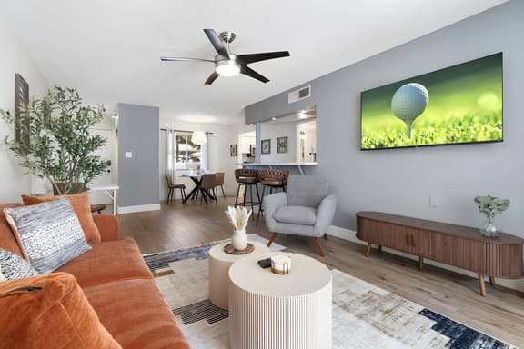 Walk to Old Town | 1BR Condo, Heated Pool & Patio