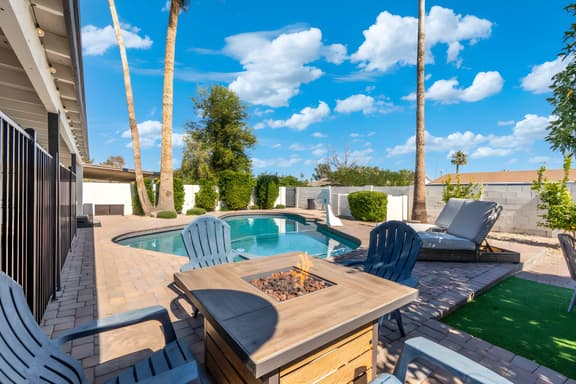 Modern Phoenix Retreat - Hot Tub, Pool, Fire Pit